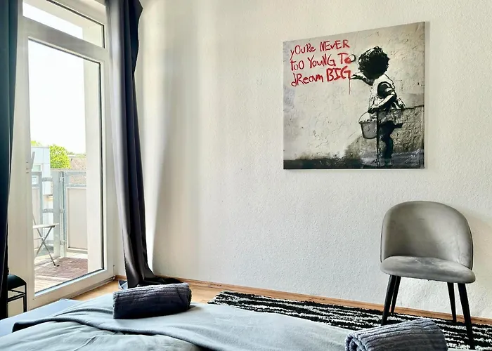 Banksy - Art & Fun Mit 2 Balkonen - 6 Betten Apartment Hannover